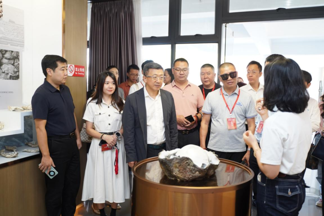 1762413877568929.png 640 (7).png